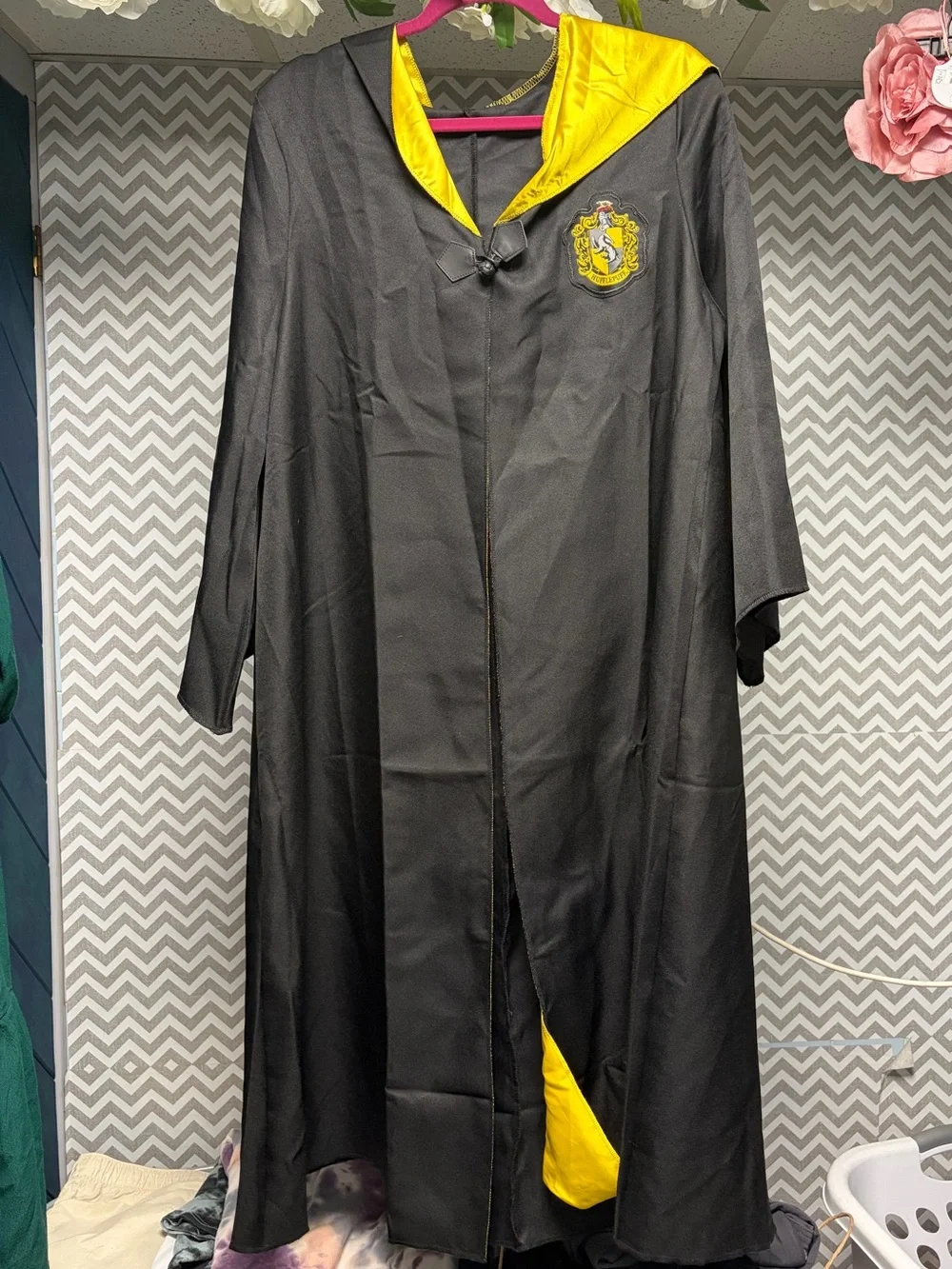 Harry Potter Hufflepuff Black Robe with Yellow Lining